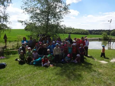 Společná fotografie účastníků v Kuničkách Společná fotografie účastníků v Kuničkách