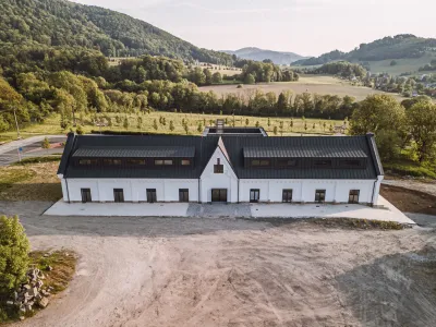 Obecní knihovna Hukvaldy - budova