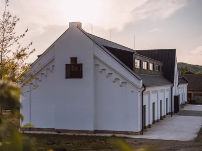 Obecní knihovna Hukvaldy - budova