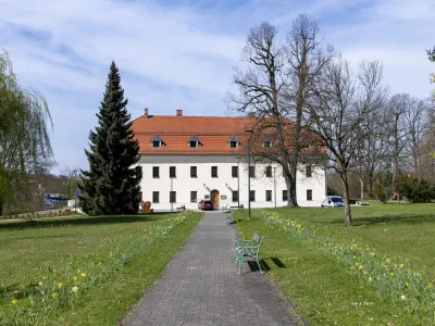 Na trase výletu - empírový zámeček, foto: archiv Městské knihovny Havířov