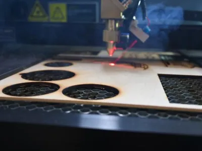 Programovatelné a robotické pomůcky v umělecké činnosti