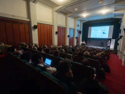 Do černého 2026 na téma „Mimo komfort – knihovny v čase změn“