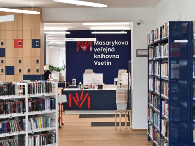 Masarykova veřejná knihovna Vsetín - výpůjční pult