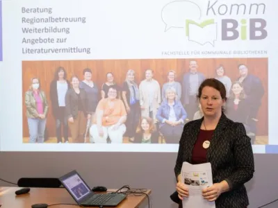 Kathrin Hömstreit, Treffpunkt:Bibliothek Kathrin Hömstreit, Treffpunkt:Bibliothek