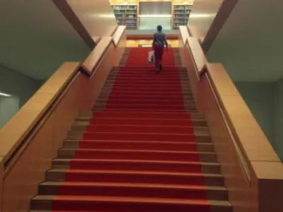 Schodiště ve Státní knihovně v Berlíně (Unter den Linden)