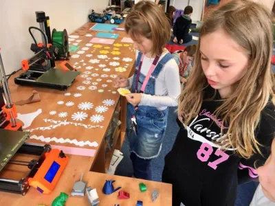 Městská knihovna Tišnov - kreativní laboratoř Městská knihovna Tišnov - kreativní laboratoř