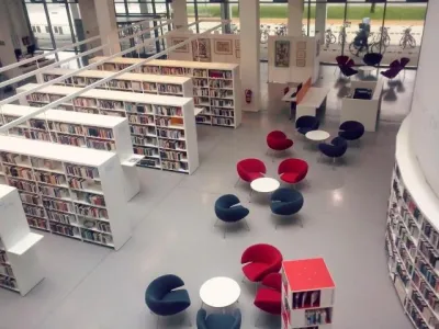 Městská a zemská knihovna v Postupimi – interiér Foto: Barbora Buchtová