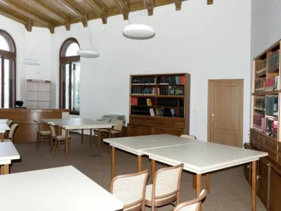 Interiér nově zrekonstruované knihovny  Slezského zemského muzea