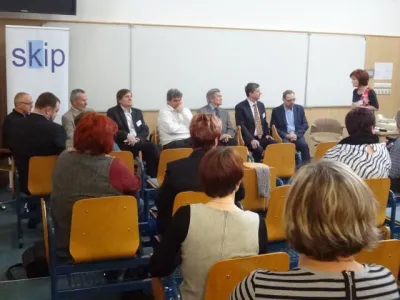 Řečníci panelové diskuze