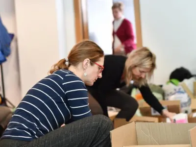 Balení materiální pomoci