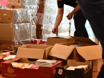 Balení materiální pomoci