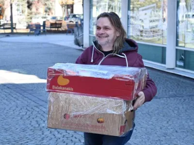 Nakládání materiální pomoci