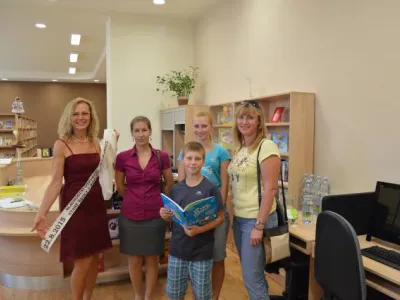 Slavnostní otevření knihovny - první čtenáři