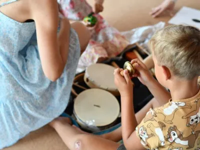 Muzikoterapie v Masarykově veřejné knihovně Vsetín Muzikoterapie v Masarykově veřejné knihovně Vsetín