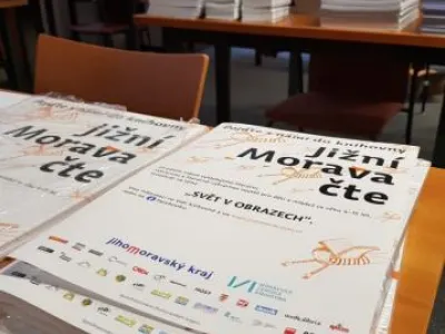 Diplomy pro vítěze soutěže JM čte