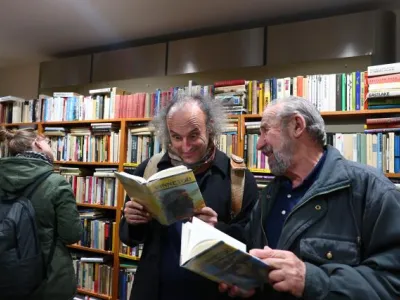 I Pavel Čech se svým tatínkem si v charitativním antikvariátu vybrali svou knihu. Jak jinak, byl to Vinnetou.