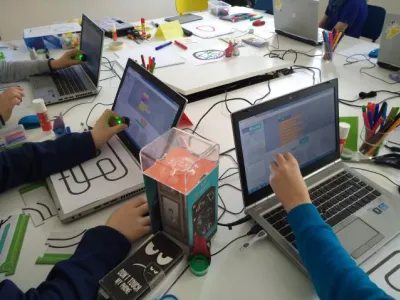 Ozoboti a „robotizace“ ve vzdělávání Ozoboti a „robotizace“ ve vzdělávání