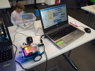 Ozoboti a „robotizace“ ve vzdělávání Ozoboti a „robotizace“ ve vzdělávání