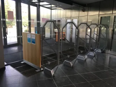 Nové zádveří  ve veřené části