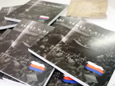 „Samet v divadle“ Jakuba Malovaného vzpomíná na revoluční okamžiky v roce 1989