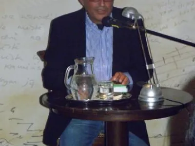 Literární host kavárny Avion Jindřich Mann. 