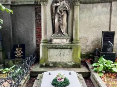 Hrob faráře Antonína Kotženta