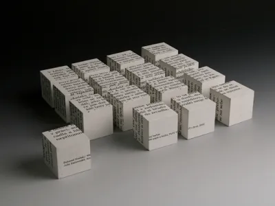 Ukázka tvorby: Julie Kačerovská, Kostky 2005