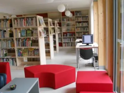 Interiér Obecní knihovny Moravany u Brna