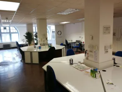 V Central Library si můžete zařídit kancelář pro rozjezd kariéry díky projektu Scottish Coworking Network.