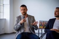 Autorská besedy v Central Public Library při příležitosti vydání Martinovy knížky