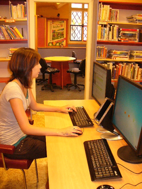 Nové počítače v rosické knihovně